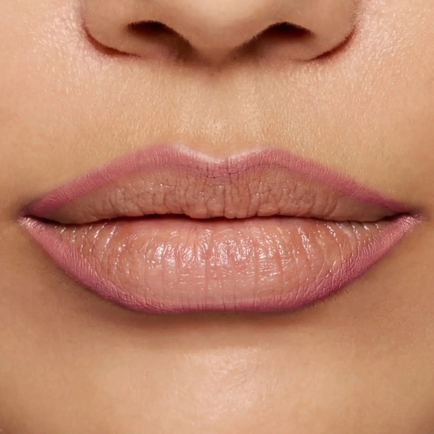 ACHANDISE Glide Lip Liner — Creamy, Blendable Color with Smooth Application
